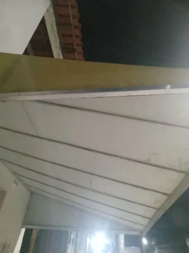 Toldo em estrutura de alumínio, 3.40 de largura, e 2.40 de cumprimento 