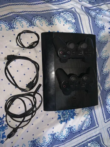     PS3 Super Slim 500GB Desbloqueado + 2 Controles + Vários Jogos