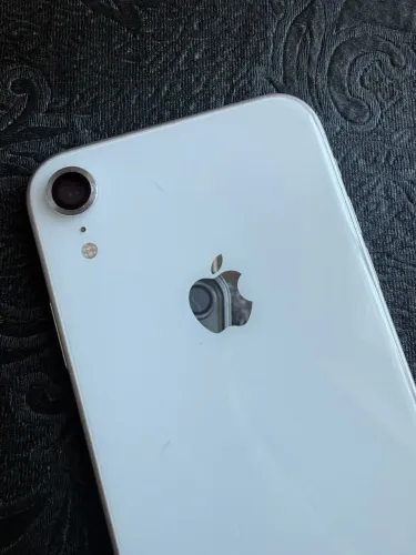 Iphone xr branco - 64GB