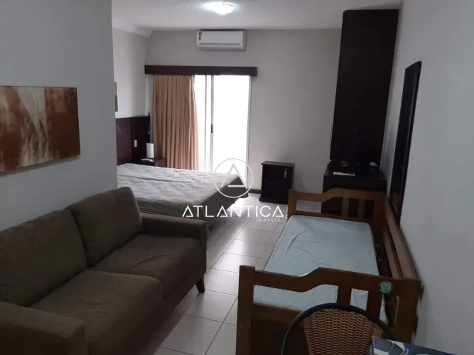 Atlântica Imóveis tem excelente Flat à Venda na Praia do Pecado, Macaé/RJ.