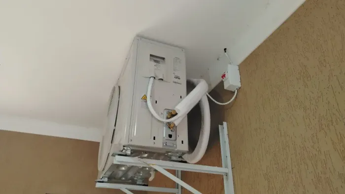 Estalacao de ar condicionado