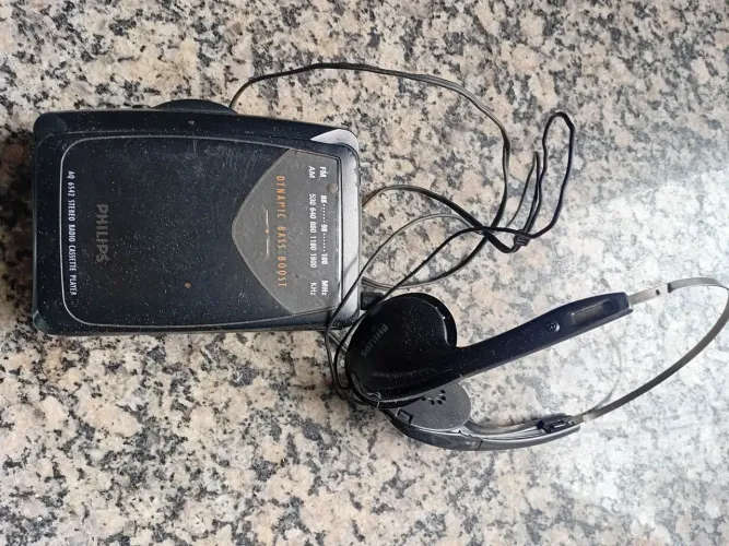 Walkman Philips modelo AQ 6542