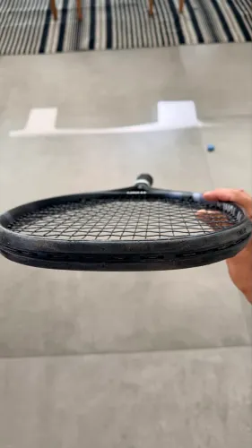 Raquete Yonex Ezone 100 preta L4 seminova 2025