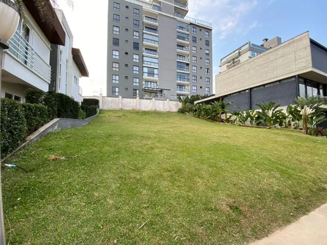 PORTO RIVIERA EXCLUSIVE - LOTE COM 500 M² NA PRAIA BRAVA EM ITAJAÍ