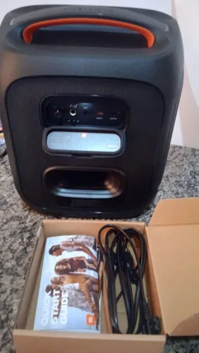 Vendo JBL. Novo na caixa $1000,00
