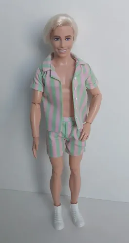 BONECO KEN NAMORADO DA BONECA BARBIE VERSÃO FILME THE MOVIE LIVE ACTION RYAN GOSLING