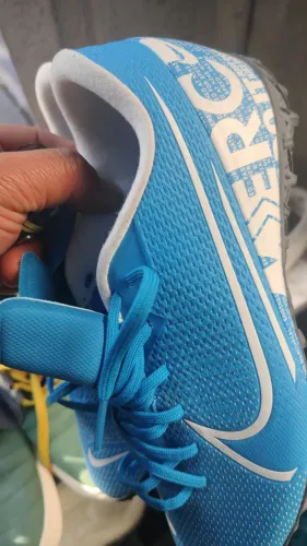 Chuteira nova etiqueta Nike azul