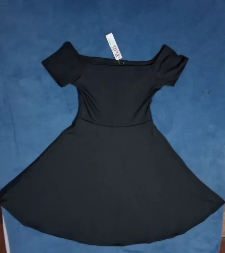 Vestido rodado preto
