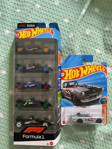 Pack fórmula 1 2024 + 1 t hunt hot wheels