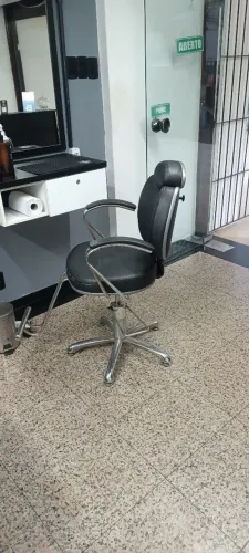 Vendo cadeira para barbeiro