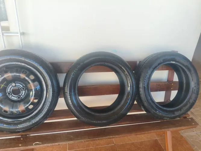 3 pneus aro 15