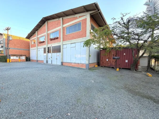 Galpão para alugar, 890 m² por R$ 14.500/mês - Salto Weissbach - Blumenau/SC