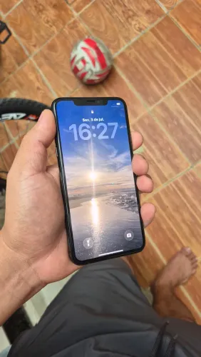 Vendo ou troco iphone 11 pro max 256gb