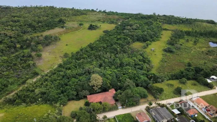 Casa à venda em Guaiúba, Imbituba!