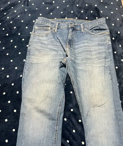 Vendo calça jeans Levis 