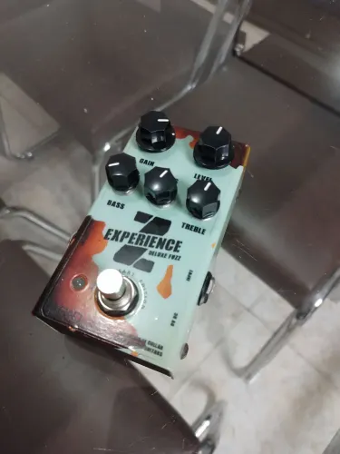 Pedal Guitarra RAD Deluxe Fuzz Experience Z Edição de Aniversário