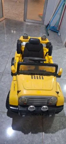 Carro elétrico infantil jeep