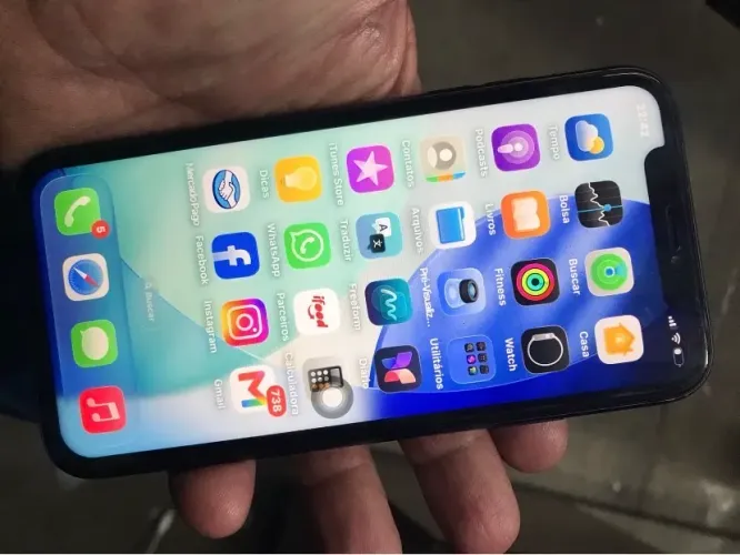Troco iPhone 11 todo ok, Face ID bateria tudo ok