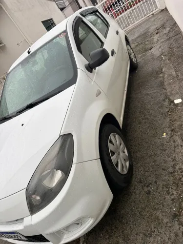 Renault Sandero Authentique Hi-flex 1.0 16V 5P 2014
