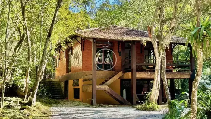 Charmosa Casa no Fazenda Inglesa