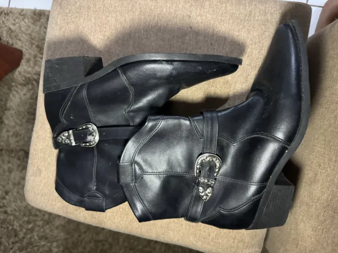 Bota preta 37/38