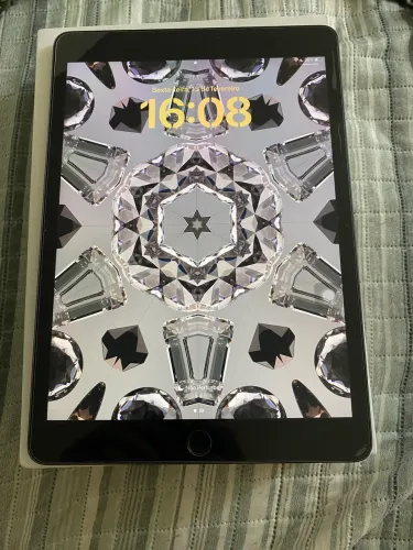 iPad 9 geração, 64GB, seminovo. 