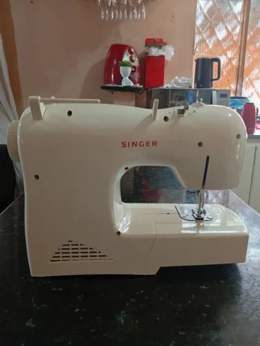 Máquina de costura modelo: Singer/Fashion 