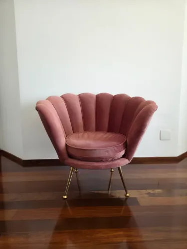 Poltrona Pétala em veludo da Westwing em perfeito estado - Retirada em Diadema