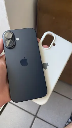 Vendo ou troco iPhone 16 