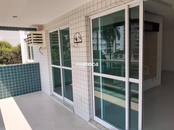 LINDO APARTAMENTO 4 QUARTOS - 111M2 - 2 VAGAS - NO MELHOR DA FREGUESIA - PRONTO PARA MORAR