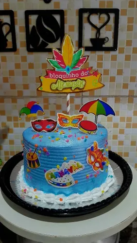 Bolos e festa na mesa 