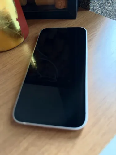 Vende-se Iphone 13 128GB de armazenamento