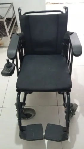 Cadeira de Rodas Motorizada Freedom