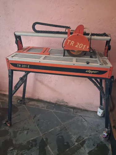 MAQUINA DE CORTE PISOS