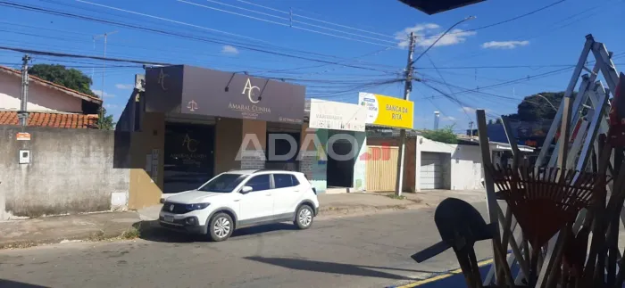 TERRENO COMERCIAL COM SALAS E CASA