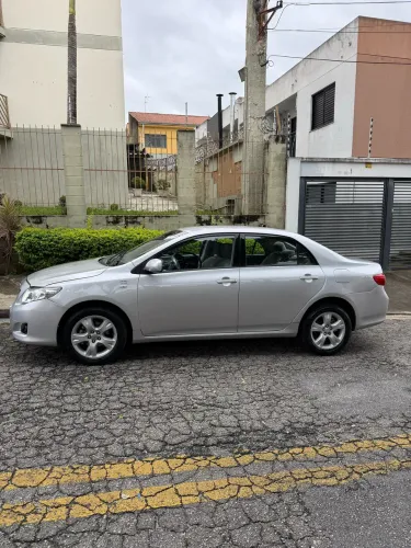 Toyota Corolla GLI 1.8 Flex 16V Aut. 2011