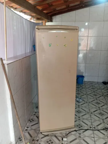 Geladeira Brastemp 340 litros super nova!