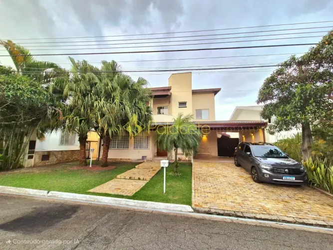 Luxuosa Casa com Piscina, Área Gourmet e Conexão com a Natureza no Condomínio Real Ville -
