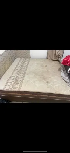 Cama de casal grande e confortável 150 reais