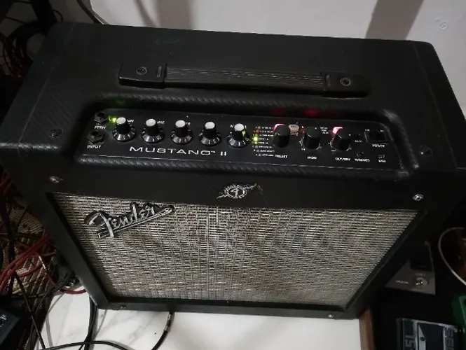 Amplificador Fender Mustang II - 40W - 12pol
