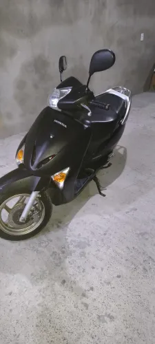 Honda lead 
