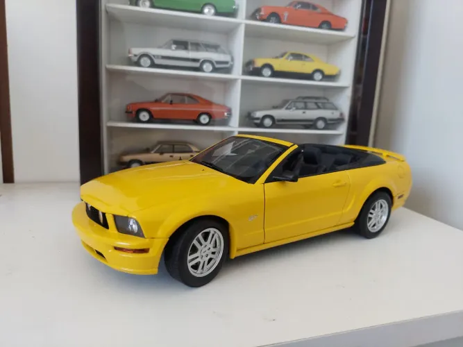 Miniatura Mustang AutoArt 1/18 Ed Limitada