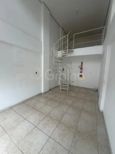 Loja Comercial de 32,12m² com mesanino em Jurerê