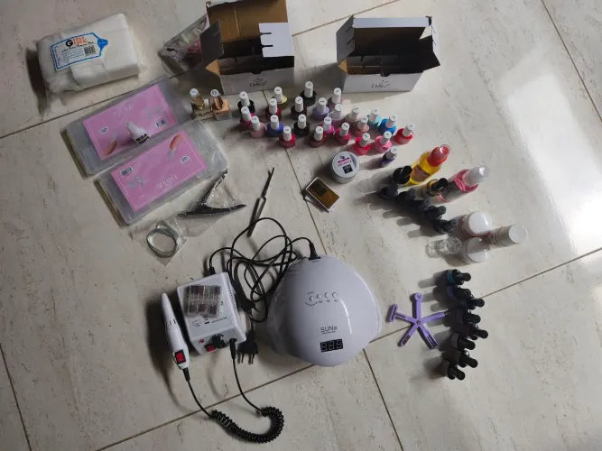 KIT PROFISSIONAL PARA UNHAS COMPLETO R$ 600