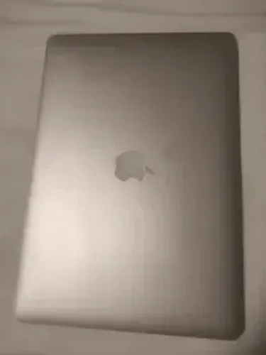 Mac book pro 15? A1286 2015 Core i7 16gb 2100 gb