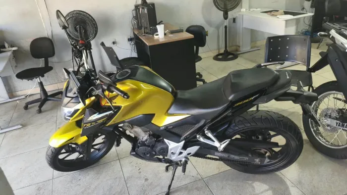 Honda CB 300f Twister Flex 2023 shalom veículos