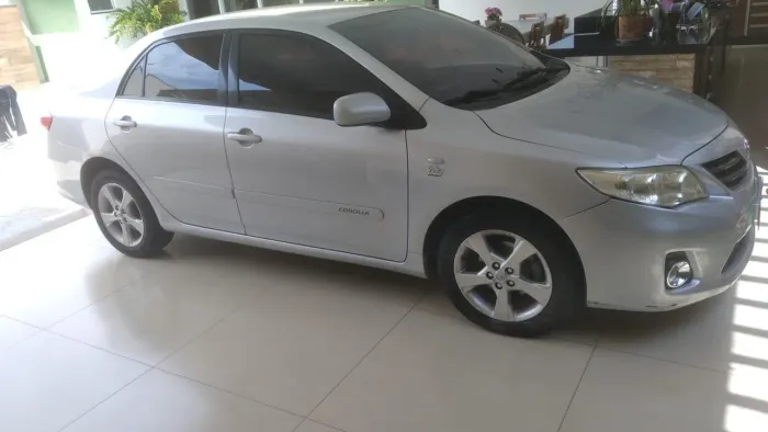 Toyota Corolla GLI 1.8 Flex 16V Aut. 2012
