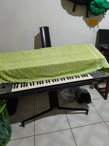 Teclado Roland va7 com defeito de