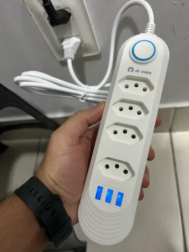 Extensão 2M com USB Universal Bivolt 110/220v zerado, nunca usado!