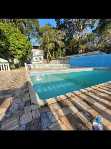 Fazenda/Sítio/Chácara para venda possui 450 metros quadrados com 4 quartos